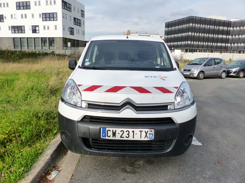 Citrôen Berlingo CW-231-TX (2015-10-24 SPDC) (3).jpg