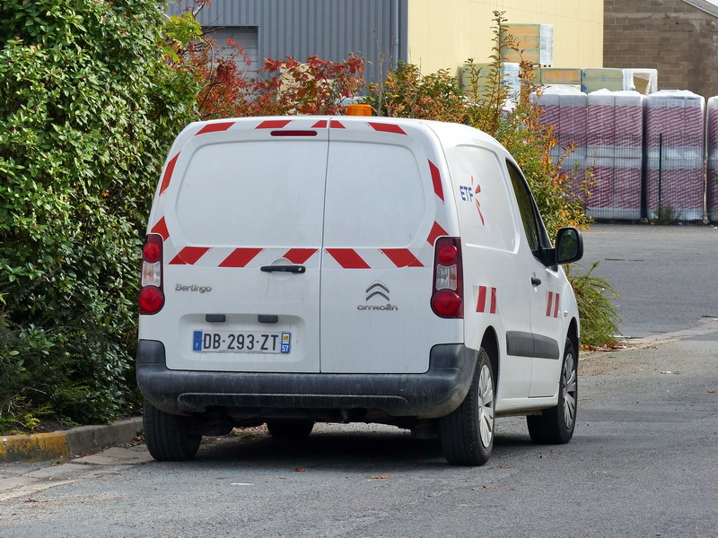 Citroên Berlingo DB-293-ZT (2015-10-24 ETF SPDC).jpg