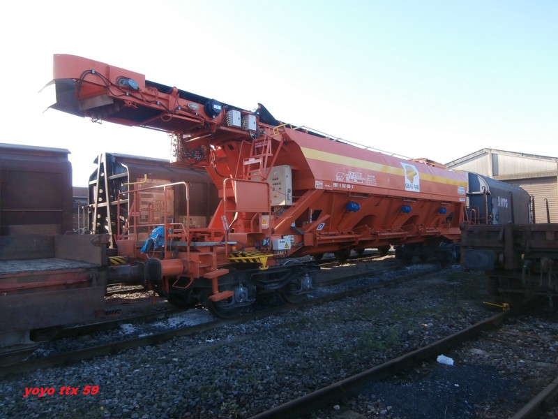 TT 99 87 9 352 606-7 Colas=1.JPG