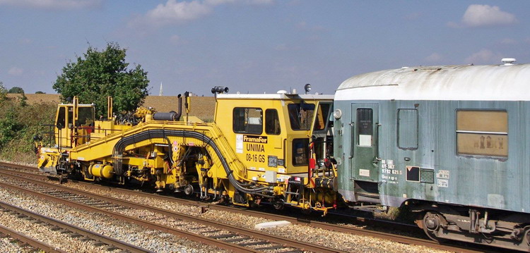 80 87 979 2 621-5 Uas H80 0 SNCF-AM (2014-10-03 Pont de Bray, Jussy 02) + 08-16 GS - 99 87 9 222 012-6 SNCF-AM (2).jpg