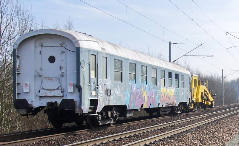 80 87 979 2 621-5 Uas H80 0 SNCF-AM (2015-03-13 entre St Quentin et Tergnier 02) + 08-16 GS - 99 87 9 222 012-6 SNCF-AM (2).jpg
