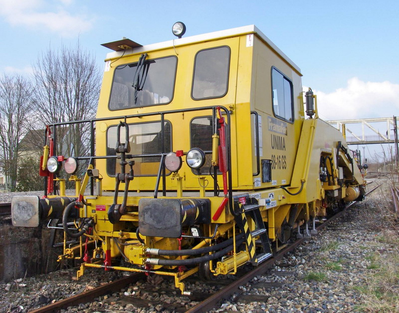 99 87 9 222 012-6 (2013-02-20 gare de Tergnier) Unima 08-16 GS - SNCF-AM ex 7.412 (14).jpg