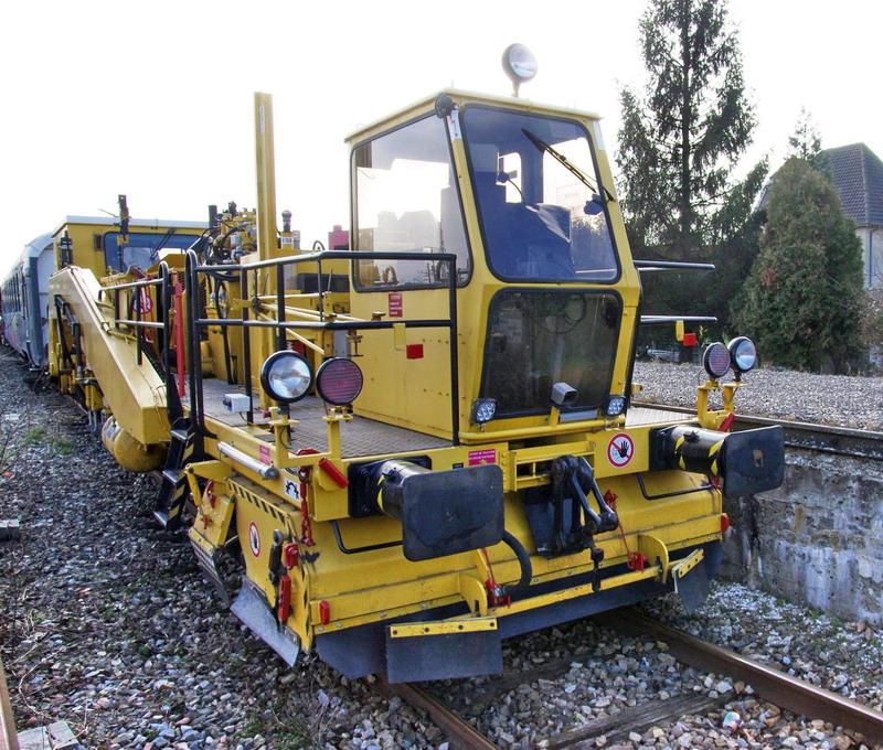 99 87 9 222 012-6 (2013-02-20 gare de Tergnier) Unima 08-16 GS - SNCF-AM ex 7.412 (19).jpg