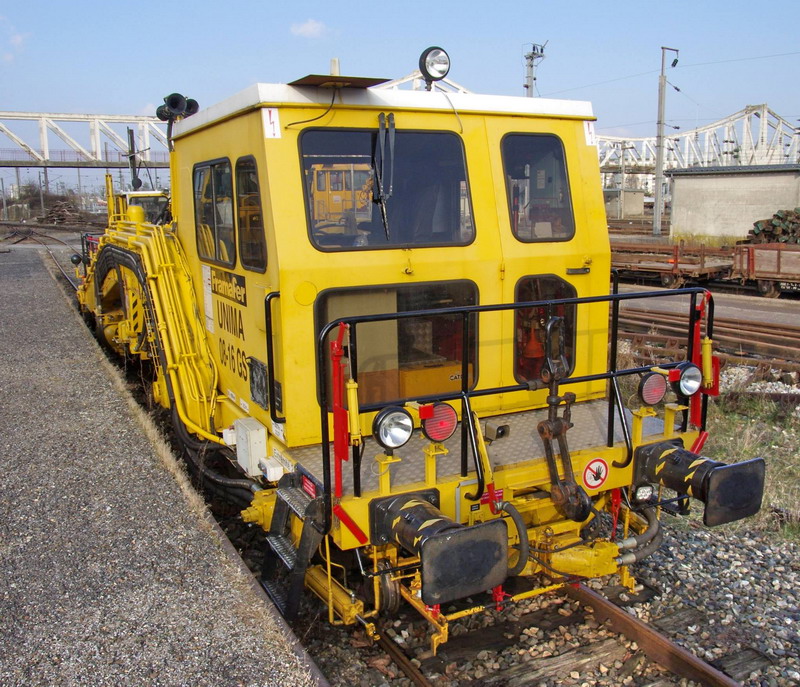 99 87 9 222 012-6 (2013-02-20 gare de Tergnier) Unima 08-16 GS - SNCF-AM ex 7.412 (23).jpg