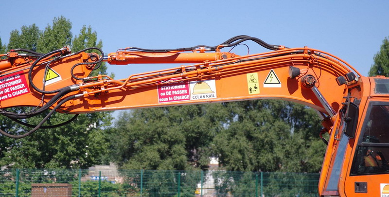 CASE 788 PRR (2013-09-04 Cour de la gare de St Quentin) Colas Rail n° F 6200036 (4).jpg