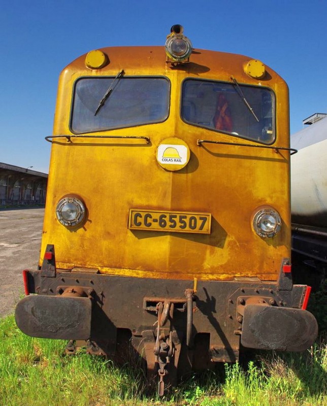 99 87 9 481 510-5 (2012-05-27 Cour de la gare de St Quentin) 65507 Colas Rail (2).jpg