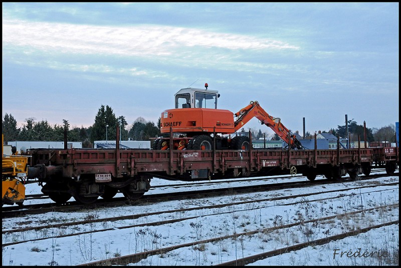 80 87 979 4 774-0 Uas R55-6 La Guerche02 271210-border.jpg
