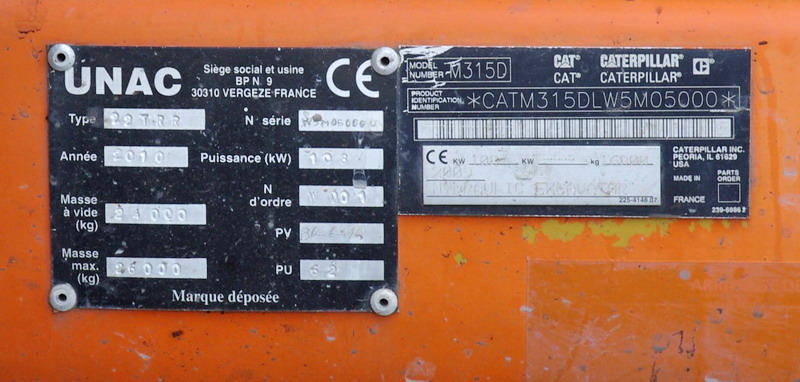 UNAC 22 TRR (2016-06-27 gare de Tergnier) Colas Rail D 1002196 (8).jpg