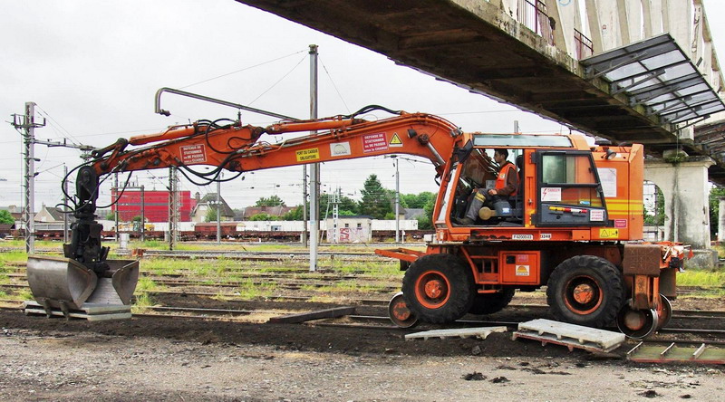 CASE 788 PRR (2016-07-01 gare de Tergnier) Colas Rail F 6200033 (21).jpg