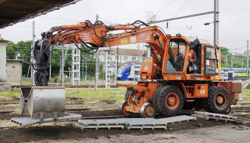 CASE 788 PRR (2016-07-01 gare de Tergnier) Colas Rail F 6200033 (24).jpg