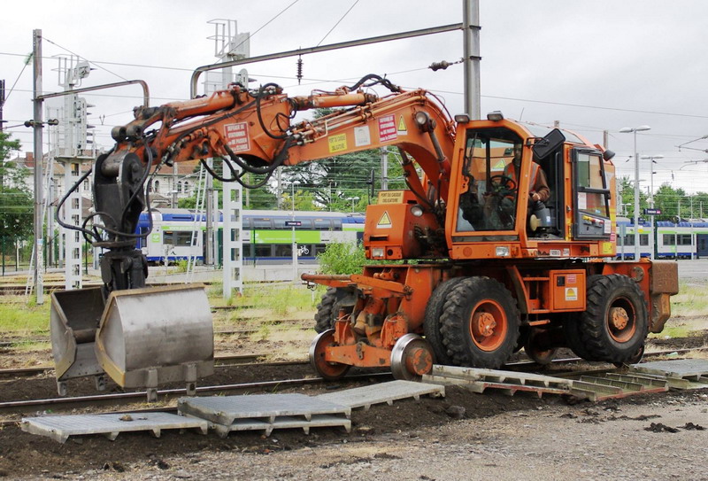 CASE 788 PRR (2016-07-01 gare de Tergnier) Colas Rail F 6200033 (22).jpg