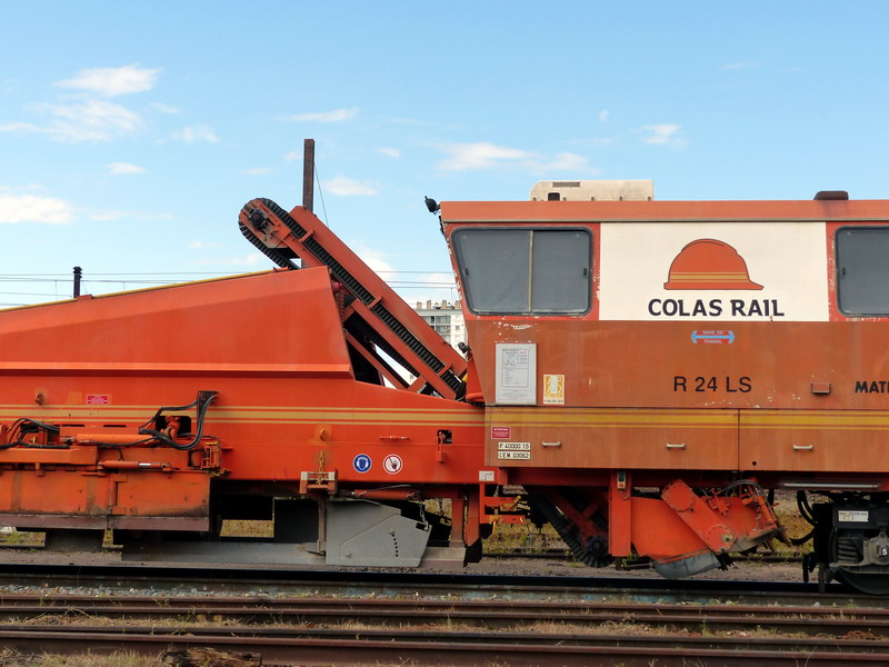 99 87 9 125 513-1 (2016-07-14 SPDC) R24 LS Colas Rail (6).jpg