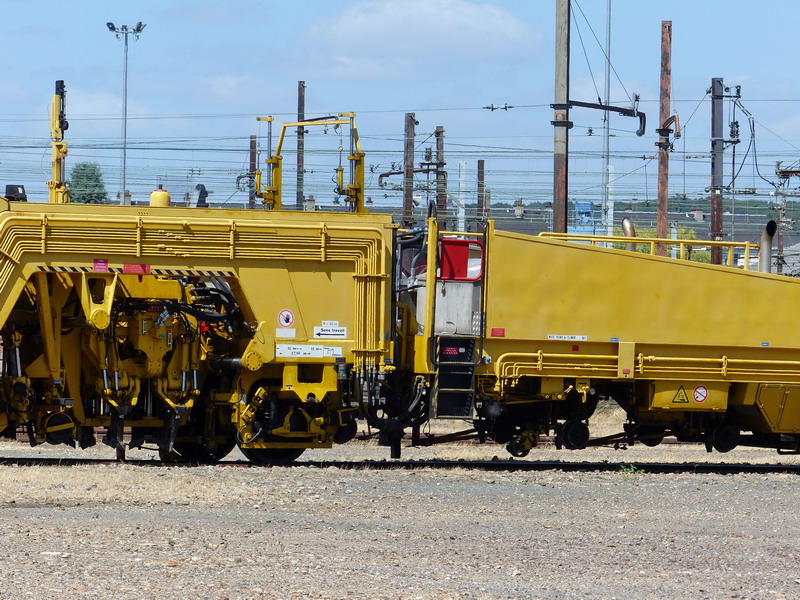 99 87 9 124 324-4 ZCA 2000 LGV (2016-08-21 C2MI  de SPDC) SNCF-PRG (5).jpg