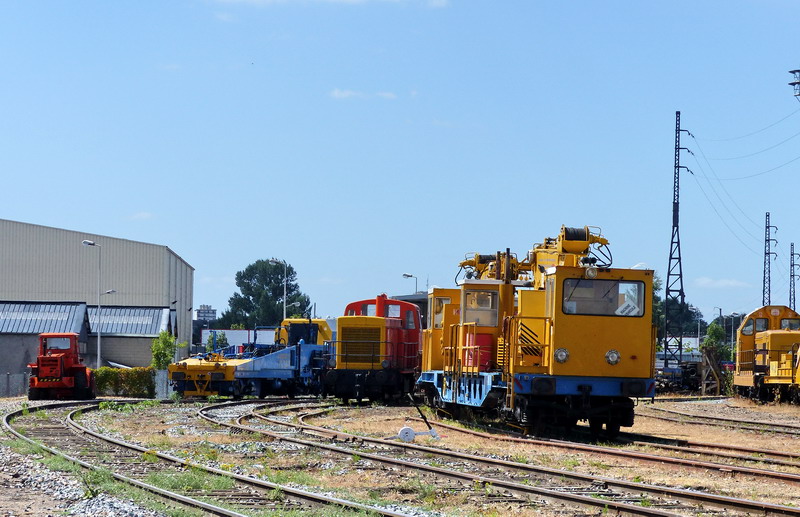 (7) 99 87 9 258 505-6.JPG