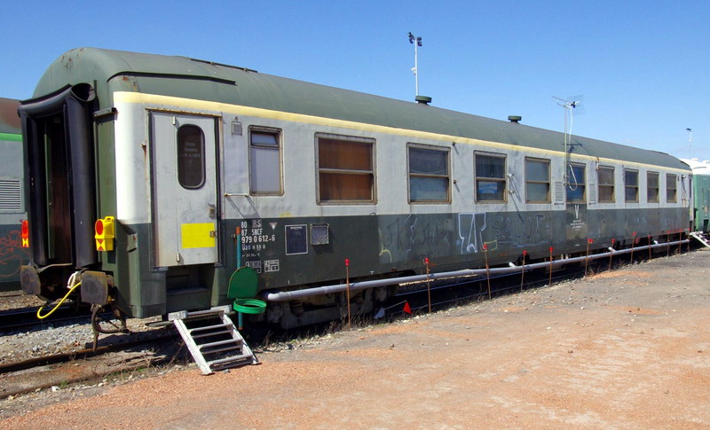 80 87 979 612-6 Uas H55 0 SNCF-RS (2013-05-05 Saint Quentin) (1).jpg