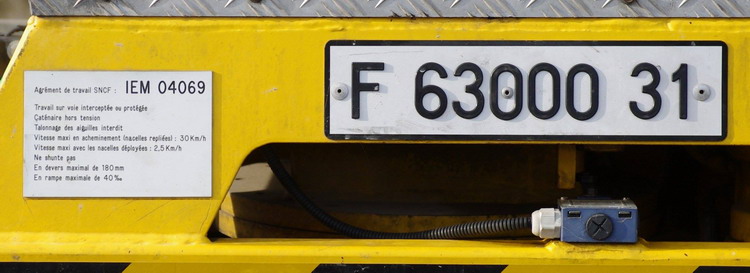 LAMA T1 2N - 05-0xx (2013-10-19 Aulnoye Aymeries) Colas Rail F 63000 31 (3).jpg