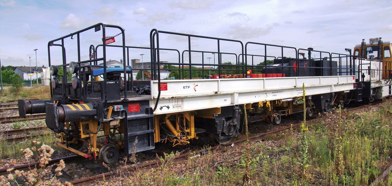 99 87 9 426 501-2 DGS 42 N (2016-09-02 gare de Chaulnes) ETF (3).jpg