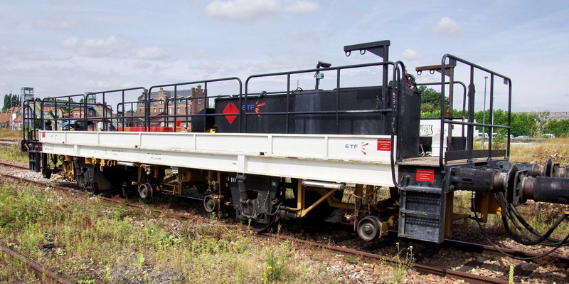 99 87 9 426 501-2 DGS 42 N (2016-09-02 gare de Chaulnes) ETF (8).jpg