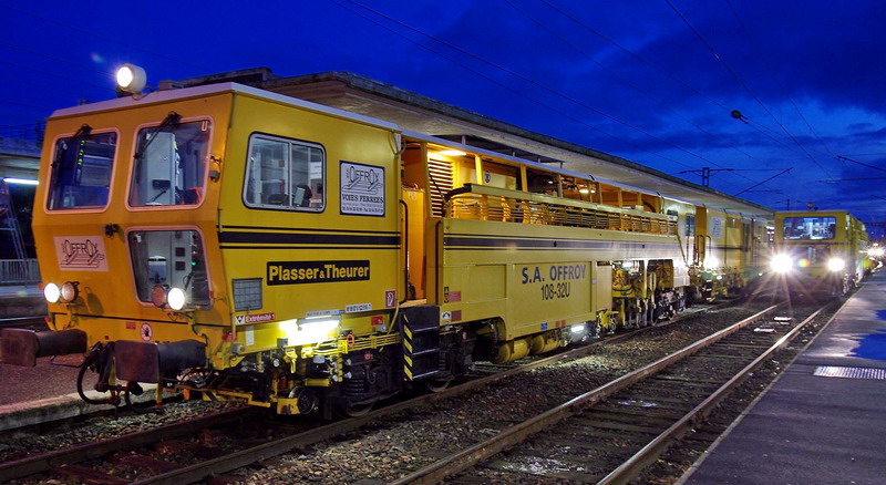 99 87 9 122 516-2 (2013-05-22 gare de Saint Quentin) 108-32U (2).jpg