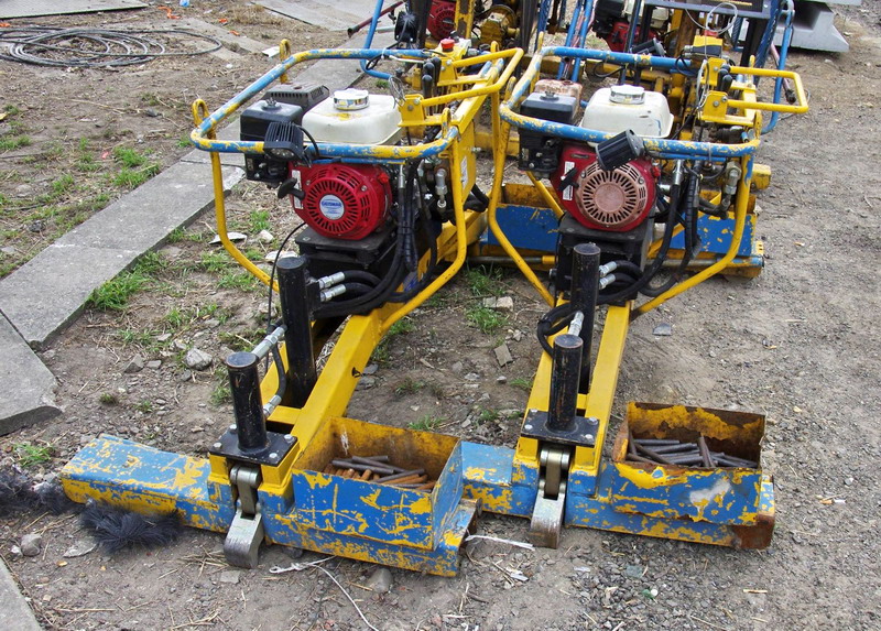 Léve-rail hydrolique L2R 522 K n°10333 - 2010 Geismar Fassetta (2016-09-13 2016-09-13 PN n°36 Eppeville) (1).jpg