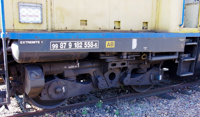 99 87 9 182 558-6 (2016-09-14 gare de Chaulnes) V211 TSO n°182 558 (3).jpg