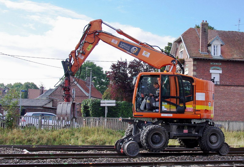 UNAC 22 TRR UP 2 (2016-10-10 Eppeville PN 38) Colas Rail D 1003087) (4).jpg