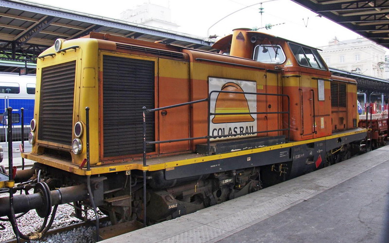 99 87 9 182 613-9 (016-10-26 Paris Est) Colas Rail.jpg