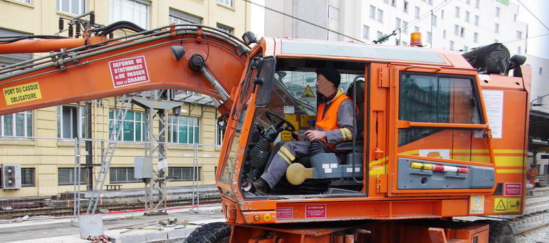 CASE 788 PRR (2016-10-26 gare Paris Est) Colas Rail F 6200045 (2).jpg