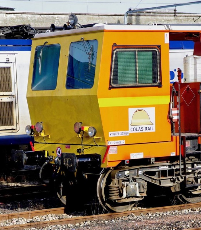 99 87 9 124 505-8 (2013-01-26 Saint Quentin) 108-275 FRP Colas Rail (23).jpg