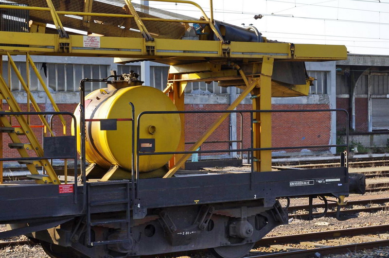 99 87 9 352 534-1 TSO (2013-06-05 gare de Saint Quentin) (14).jpg