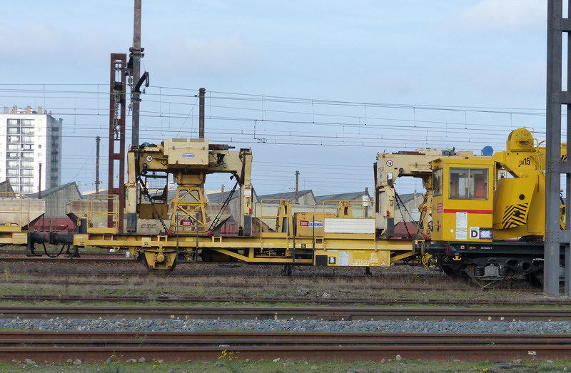 99 87 9 355 521-5 Wagon porte Portique PTH 350 (2016-11-27 SPDC) (1).jpg