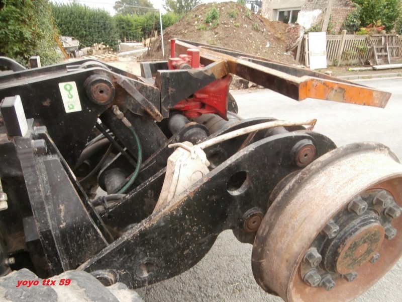 UNAC 22 TRR CATM315DLW5M05000 Colas Rail=16.JPG