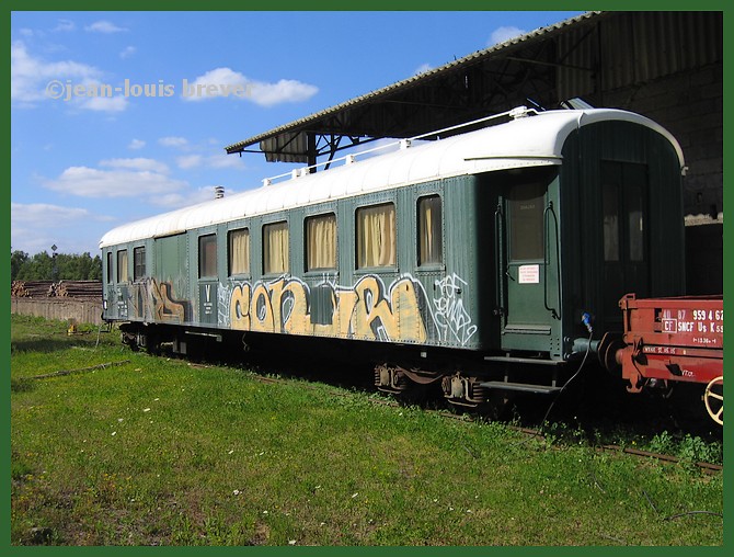 63 VOLVIC_AB_ex OCEM PL incorporé à un train de chantier.jpg