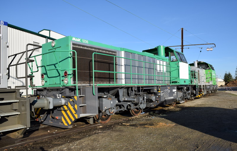 G 1206 BB 100 1377 (2016-12-27 SPDC) Livrée verte 1377 ex 61013 (6).jpg