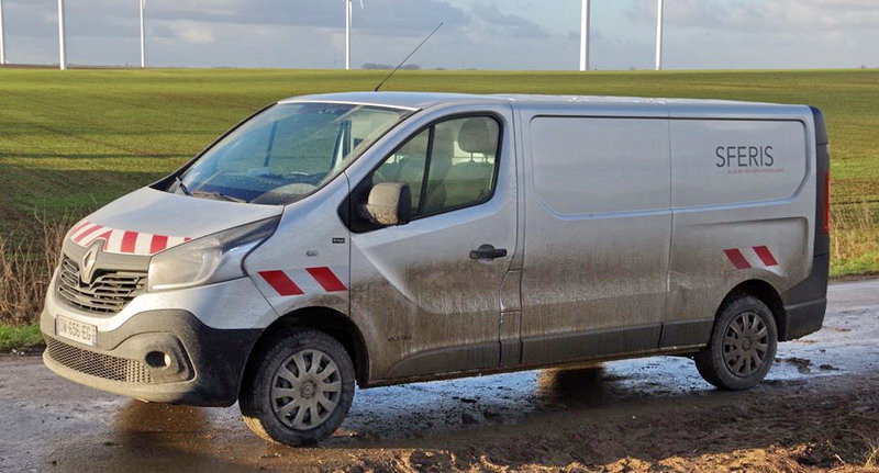 Renault (2017-01-05 Voyennes) DW-656-EG.jpg