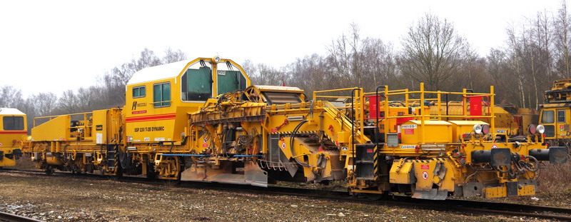 (6) 99 87 9 125 529-7 (2017-01-23 gare de Ham).jpg