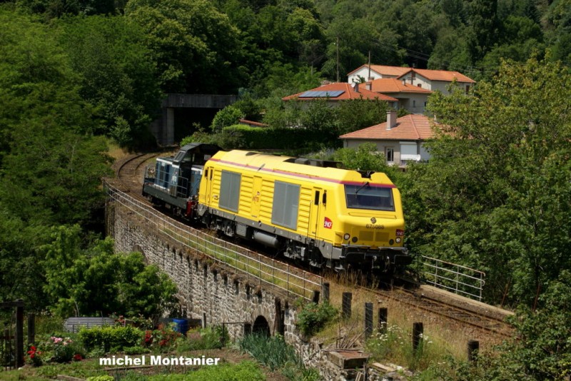 BB 75088 et BB 69238 HLP vers Villefort 28-06-2010 MM.JPG