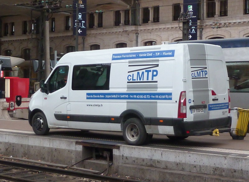 Renault Master (2016-02-01 gare de Tours) DX-332-CS CLMTP 44 (2).jpg