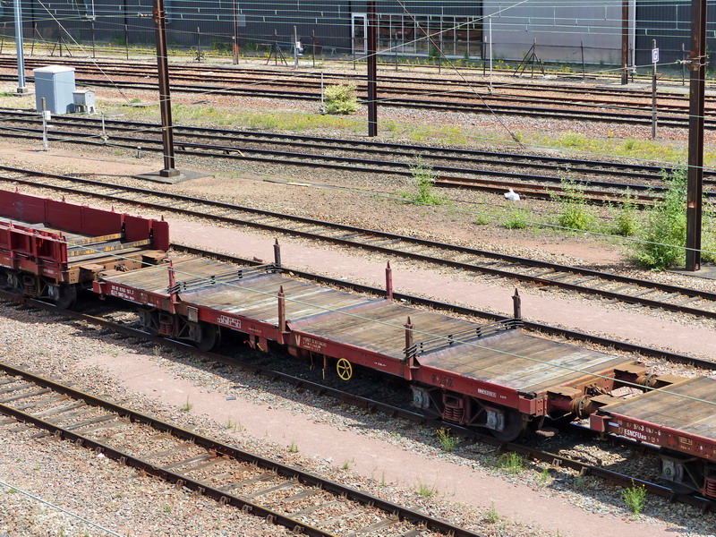 80 87 976 3 137-7  Uas S06 6 F SNCF-SNCF (2015-06-23 SPDC) (1).jpg