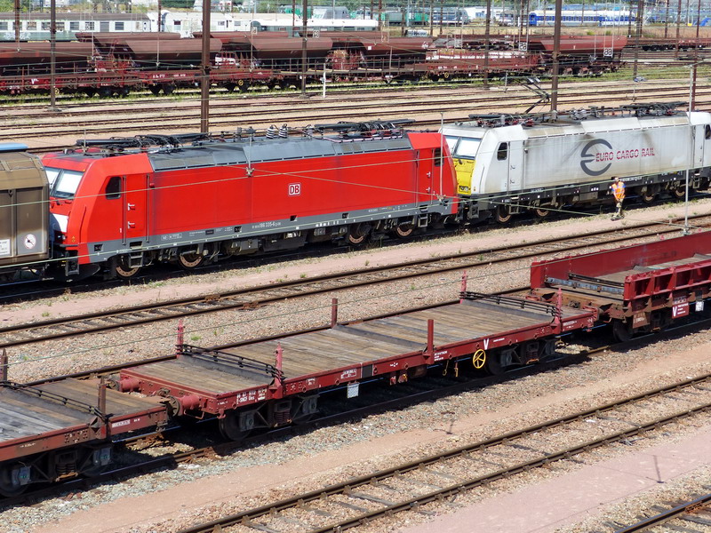 80 87 977 2 971-8 Uas S03 6 F SNCF-DJ (2015-08-06 SPDC) (1).jpg