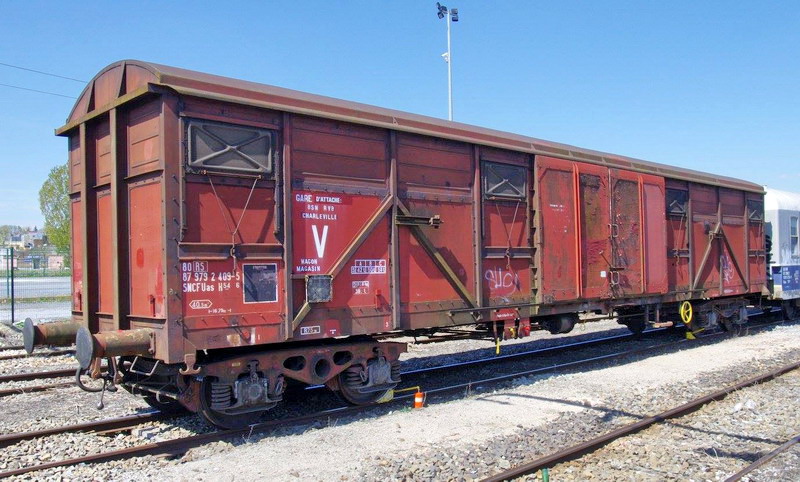 80 87 979 2 409-5 Uas H54 6 SNCF-RS (2013-05-05 gare de Saint Quentin) (1).jpg