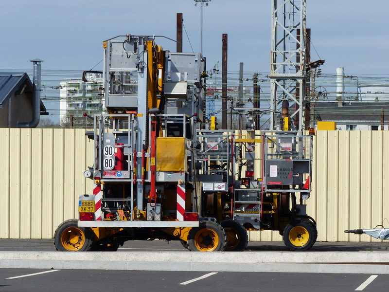 4'Axe 06.83xxx SNCF-TR 27 (2017-03-26 C2MI SPDC).jpg