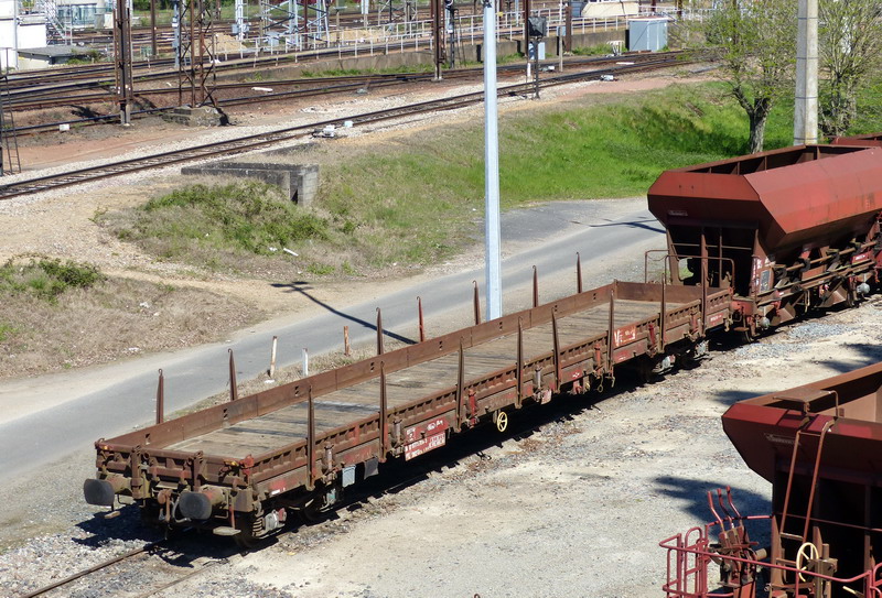 80 87 977 5 706-5 Uas R39 6 SNCF-PSL (2017-04-09 BIDON V à SPDC) (1).jpg