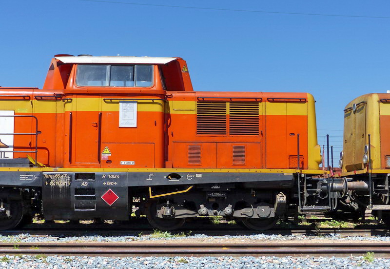 92 87 9 182 540-4 V211R (2017-04-21 SPDC) Colas Rail (10).jpg