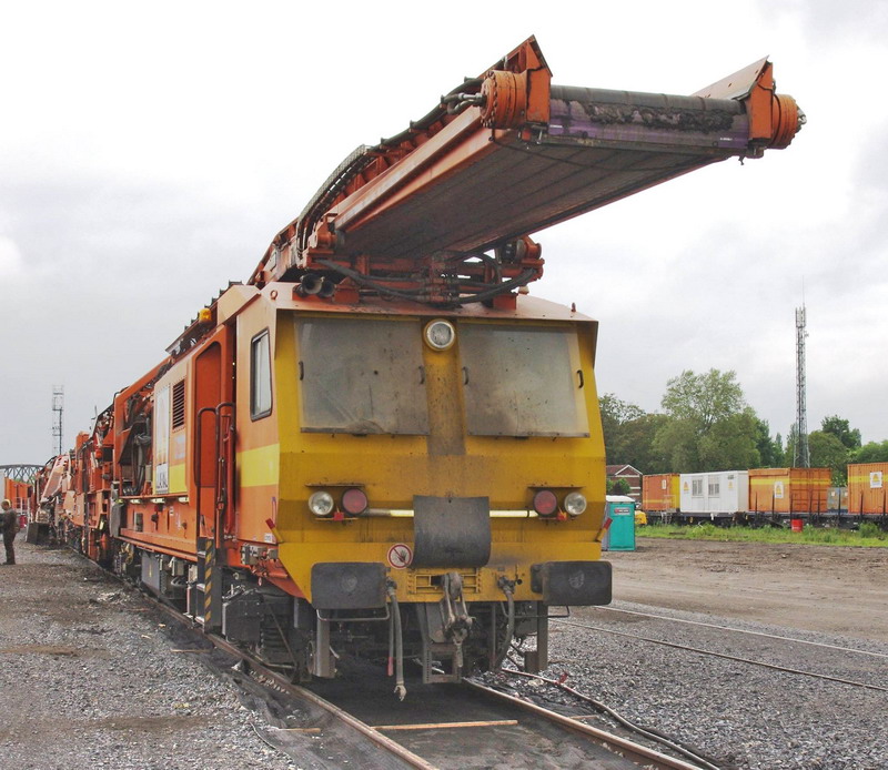 99 87 9 114 501-9 RM 900 HD 100 AHM (2013-06-12 Laon) Colas Rail (81).jpg