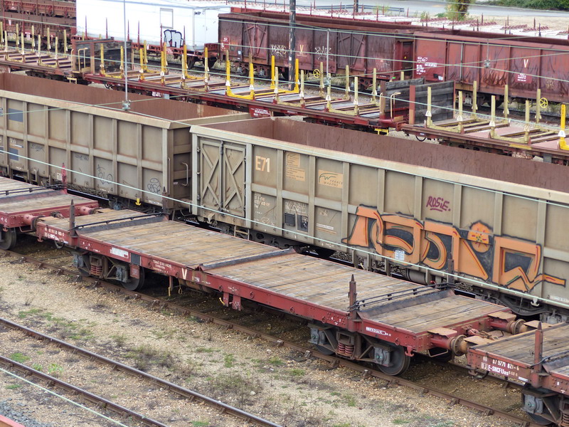 80 87 977 2 902-3 Uas S03 6 F SNCF-BD (2015-11-05 SPDC) (1).jpg
