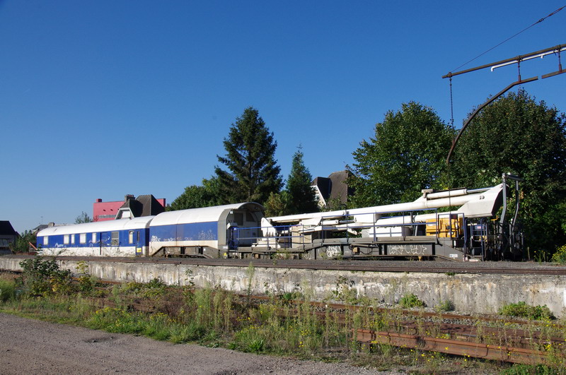 80 87 979 9 375-1 Uas W42 9 F SNCF-RO (2015-10-02 Tergnier) PF3 (32).jpg