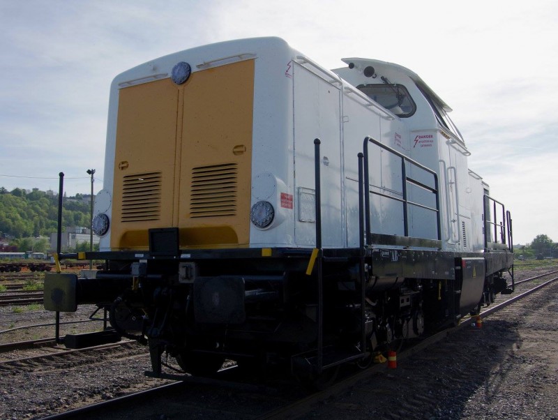 99 87 9 182 527-1 (2017-05-10 Gare de Laon) V211 N°69 ETF (11).jpg