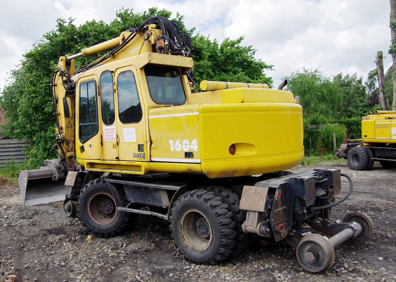 ATLAS TEREX 1604 KZW (2017-06-07 gare de Menin) Frateur de Pourcq (5).jpg