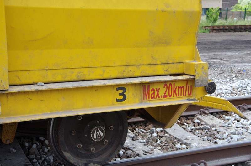 Lorry I&L Railtraillers (2017-06-07 gare de Menin) Witte-Vandecaeye (11).jpg